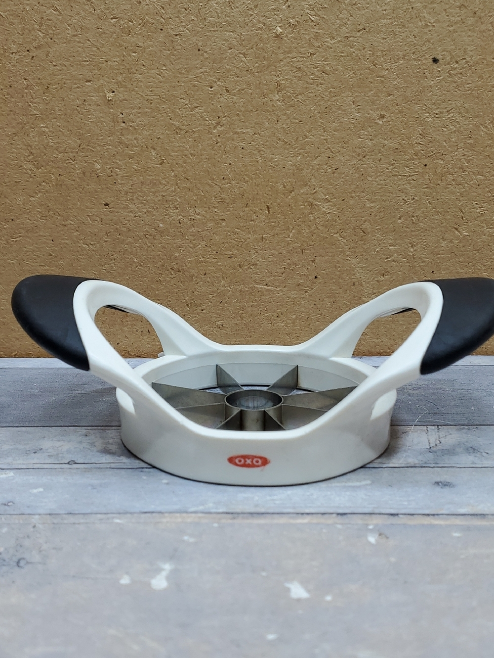 OXO White and Black Apple Slicer with Stainless Steel Blades